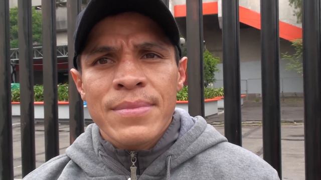 Edgar Sosa atento al peso del "Chocolatito" porque esta "gordo" смотреть онлайн
