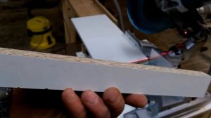 Пилим ЛДСП торцовкой без сколов