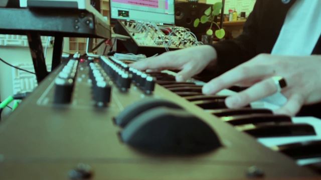 Second jam with the Dave Smith Prophet 08 and Eurorack смотреть онлайн