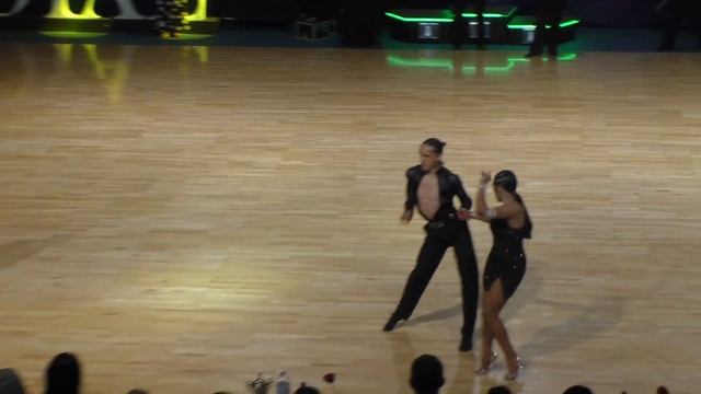 Взрослые, La (Открытый класс), финал | Royal Ball 2021 (Минск, 31.01.2021) / Бальные танцы смотреть онлайн