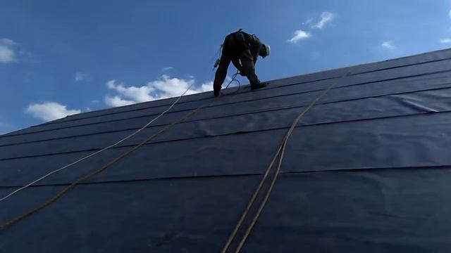 Врезка четырех канальной вентиляционной сэндвич трубы в крышу смотреть онлайн