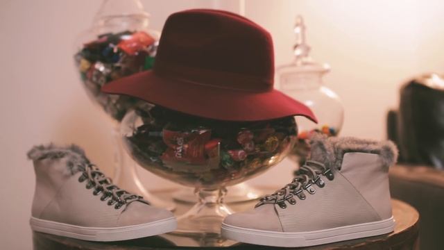 How to Make a Holiday List Like a Celebrity Stylist смотреть онлайн