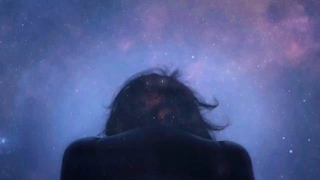 Tuğba Aksoy - Var git Ölüm смотреть онлайн