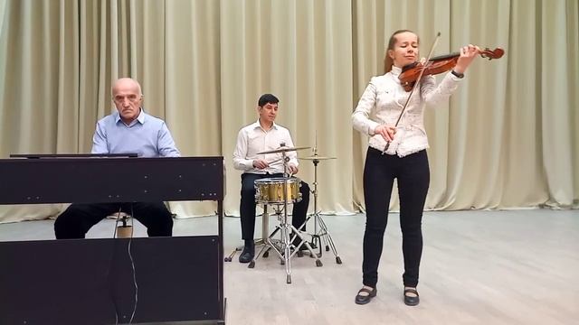 Беларусская народная полька "Малдаванэска" (обработка: Антилевской В. А., Ионычева А. П.) смотреть онлайн