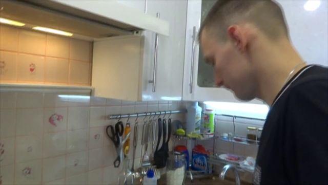 Завтрак холостяка: КАК ПРИГОТОВИТЬ ОМЛЕТ НА СКОВОРОДЕ? - рецепт смотреть онлайн