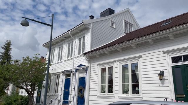 A Walk Through Posebyen, Kristiansand's Old Town in Southern Norway - Norway Walks 4K смотреть онлайн