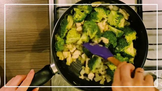 20 минут и одна сковородка. БОЖЕСТВЕННЫЙ брокколи в соусе !Creamy Broccoli !
