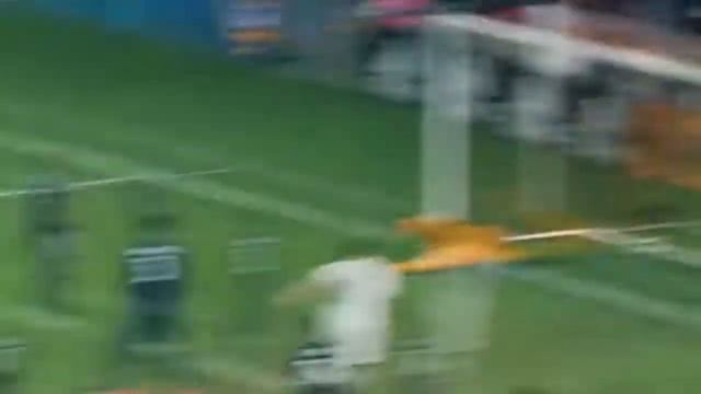 Потрясающий гол Ибрагимовича через себя!!! смотреть онлайн