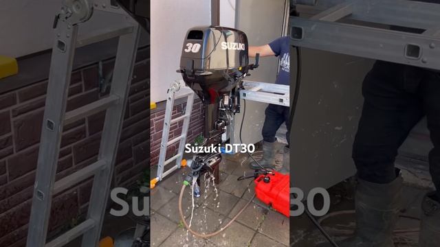 Запуск лодочного мотора Suzuki DT30 смотреть онлайн