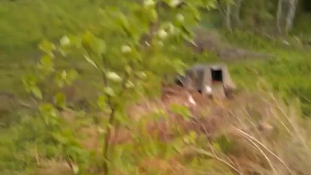 Вездеход Прохор спускается к реке на ЛЭП смотреть онлайн
