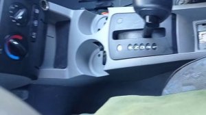 Kia rio1, подтянуть стояночный тормоз,,