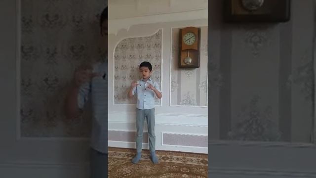 "My first presentation" by Yakhyobek Rakhimjonov class 4-"V" school √1 Khonobod town, Andijan regio смотреть онлайн