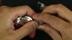 How to «Remove» your Seiko Watch Band the Easy Way