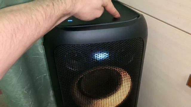 Отключаем стробоскопы на колонке JBL Partybox 100 смотреть онлайн