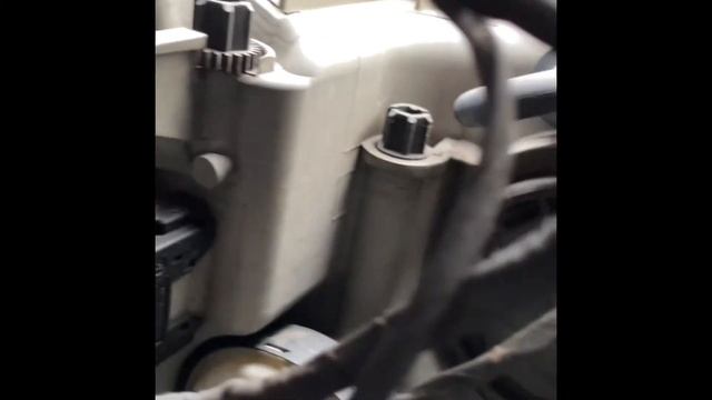 Mercedes CLK (W209) Headlamp Bulb Change and Upgrade to Philips Racing Vision GT200 смотреть онлайн