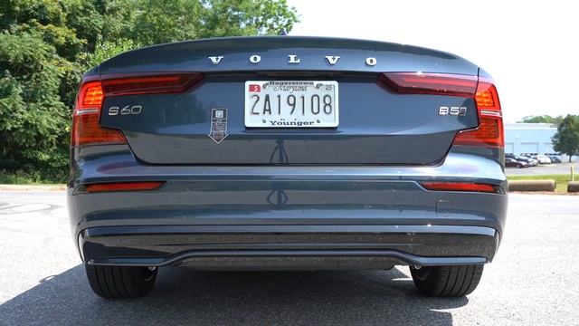 2024 Volvo S60 Review | Sweden's Safe & Sporty Sedan! смотреть онлайн