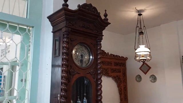Rumah Kuno Milik Kolektor Isinya Barang Antik Istimewa Kelas Museum | Old & Antique House смотреть онлайн