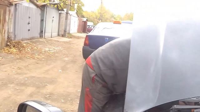 Замена крышки трамблера на Mitsubishi Galant EA смотреть онлайн