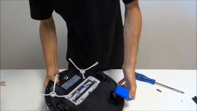Comment changer la batterie d'un aspirateur Explorer serie Rowenta смотреть онлайн