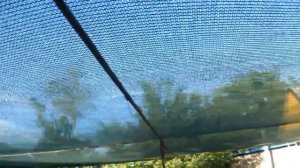 Полностью готовый навес с затеняющей сеткой для томатов и огурцов