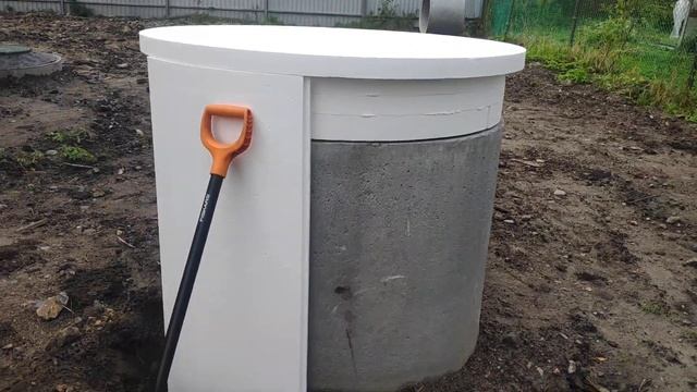 Крышка и скорлупа из пенопласта для бетонного кольца с люком смотреть онлайн