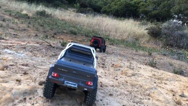 Traxxas TRX4 Land Rover Defender & TRX6 Mercedes-Benz G63 AMG 6X6 смотреть онлайн