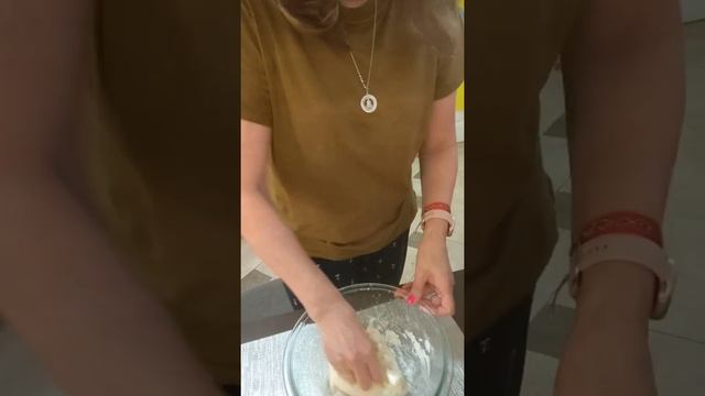 Куриный суп с домашней лапшой . смотреть онлайн