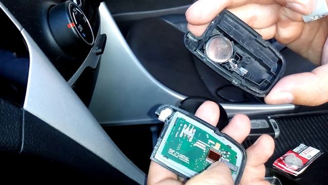 Замена батарейки в безконтактном ключе HYUNDAI,KIA смотреть онлайн
