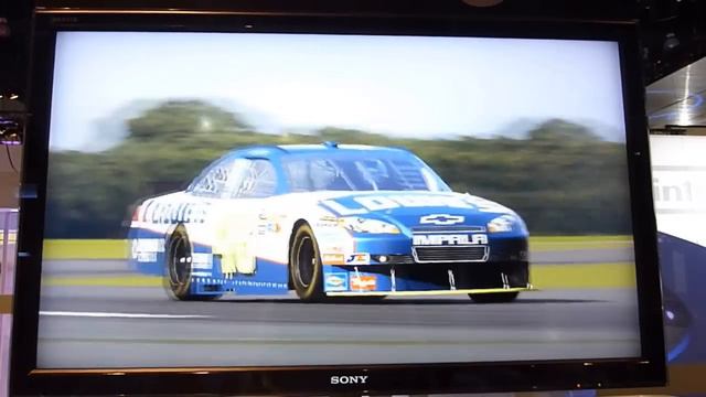 Autoblog gets hands on with Gran Turismo 5 at E3 2010 смотреть онлайн
