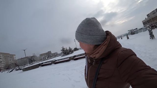 Давно не катались на санках? Нет горки, Снеговик не вышел, Поиграем в снежки, Сосульки как в детств смотреть онлайн