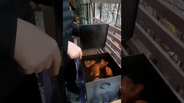 Электрокоптильня в работе. смотреть онлайн