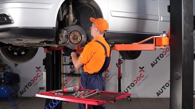 Kā nomainīt Priekšējā stabilizatora atsaite CITROËN C5 II [PAMĀCĪBA] смотреть онлайн