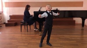 «Детские игры», музыка В.А.Моцарт, слова Кр. Овербек. Аверьянов Артём, 8лет