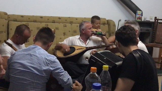 Xhemajl e Flamur Kelmendi - instrumental смотреть онлайн