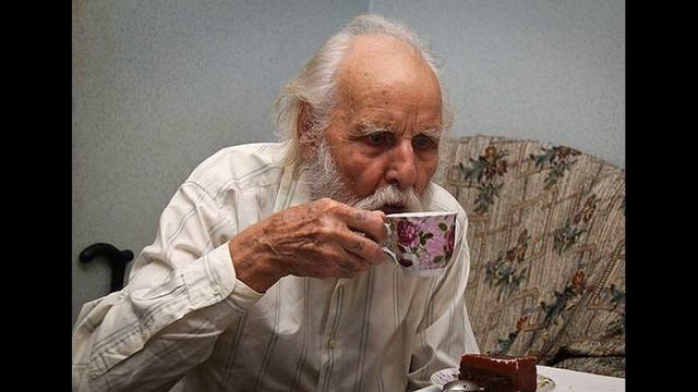 Зачем маленький сын готовил деревянную посудку для своих родителей. Притча. смотреть онлайн
