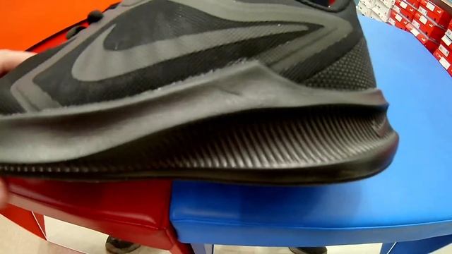 Кроссовки мужские Беговые Nike Downshifter 10 смотреть онлайн