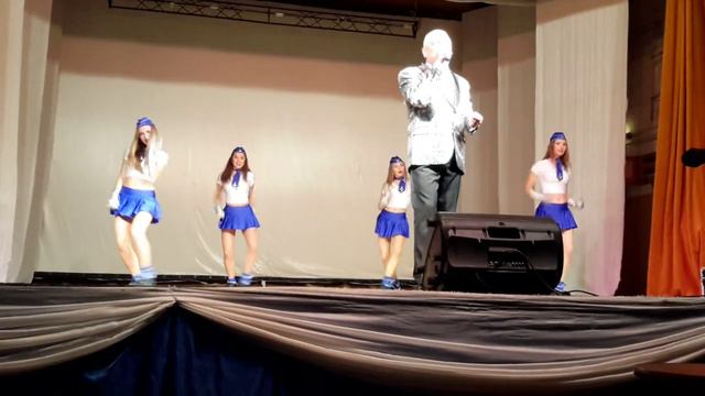 "ОТЛИЧНЫЕ ПИЛОТЫ" - Олег Ершов и шоу-балет Бархат. (Концерт в Гарнизоне г. Гусев 04.09.2016) смотреть онлайн