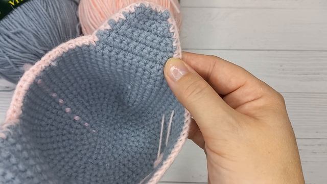 Шапочка-мышка крючком | шапочка для куклы крючком | МК-диктант смотреть онлайн