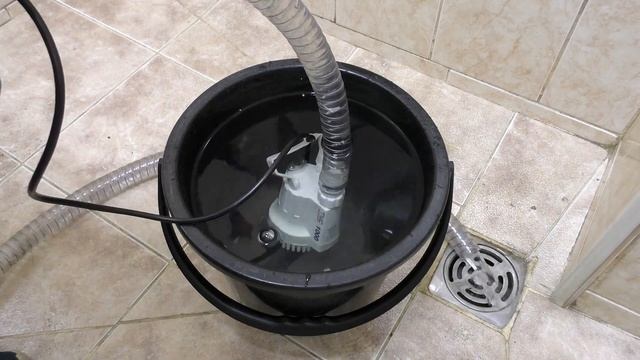 Осушительная помпа для лодки и катера TMC 1000/2500 GPH (3785/9400 л.ч.) смотреть онлайн