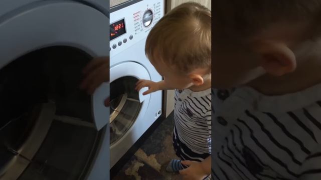 Сулейман плачет, что постирали любимое одеяльце ??Little Man Suleyman