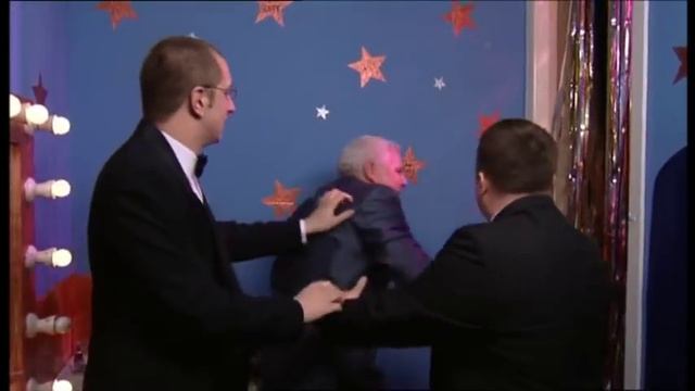 PHOENIX NIGHTS S2 EP4 Quiz Night смотреть онлайн
