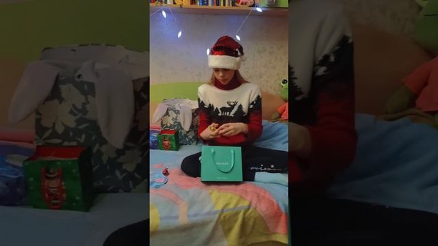 Распаковка новогодних подарков ??❄️ смотреть онлайн