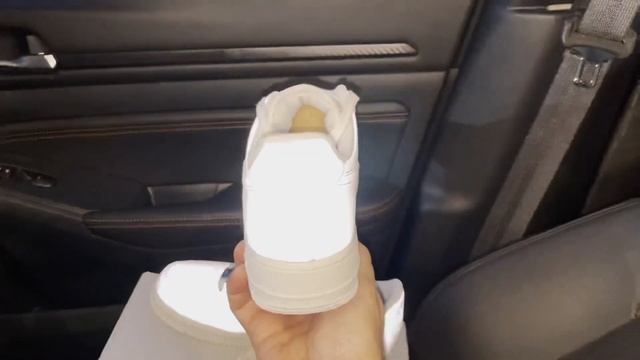 Nike Air Force 1 Reflective White shoes смотреть онлайн