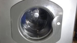 Review and Demonstration  of Hotpoint Ultima WM75 1200 spin Washing machine.