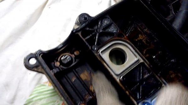 Что делает масло ENEOS 5W30 с двигателем