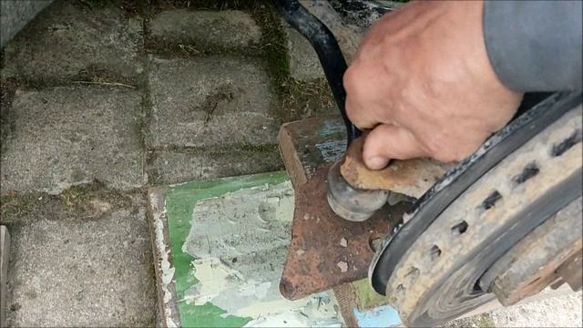 Рено Дастер 2 л. Замена правого рулевого наконечника..wmv смотреть онлайн