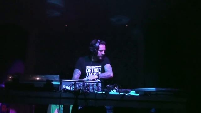 Oscar Mulero Sala Innova 24-4-2009 3/5 HD смотреть онлайн