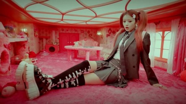 IVE 아이브 'Baddie' MV
