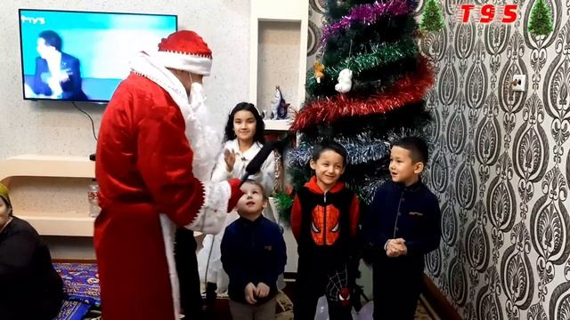 ТУРТКУЛ Янги йил корбобо табриги смотреть онлайн