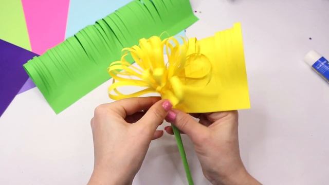 Цветок ПОДАРОК из бумаги за 5 минут! смотреть онлайн